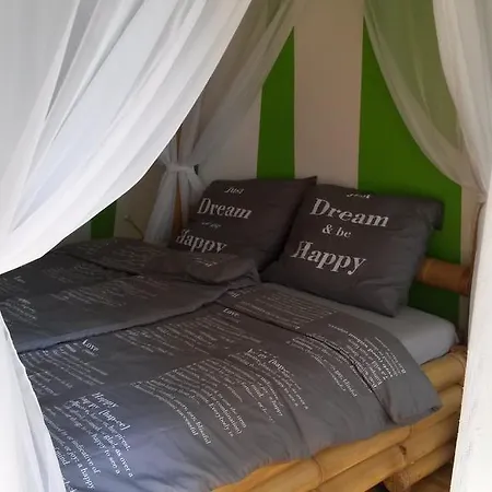 Dussel Apartment *